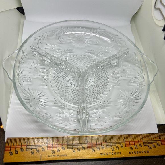 Vintage Lausitzer Glas Lead Crystal Glass Divided
Candy Serving Dish Germany 8' - Picture 5 of 5